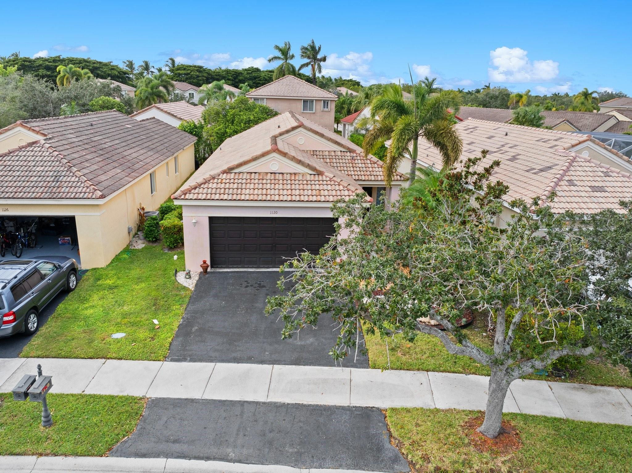 1120 Alexander Bend