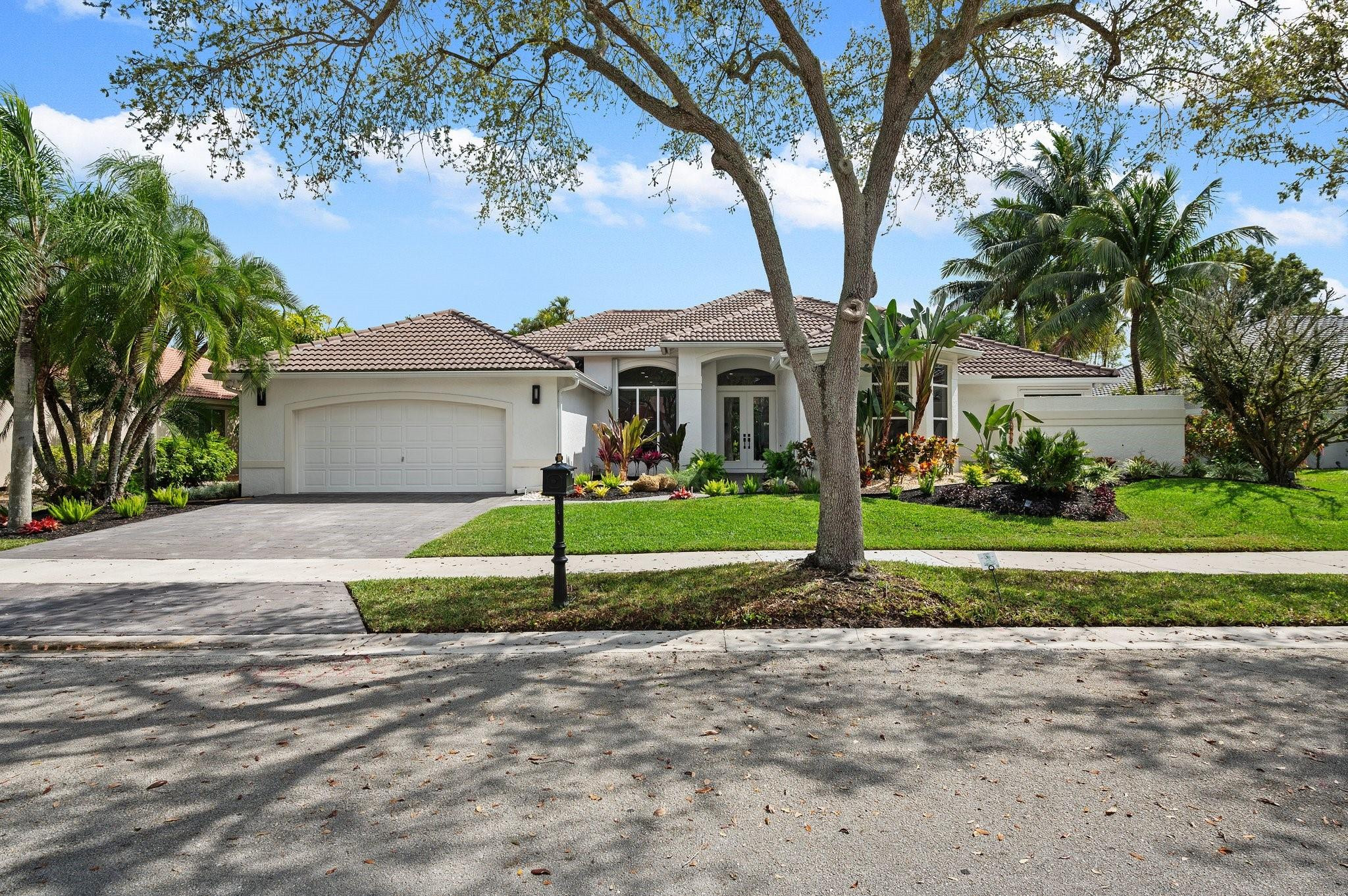 2694 Meadowood Ct