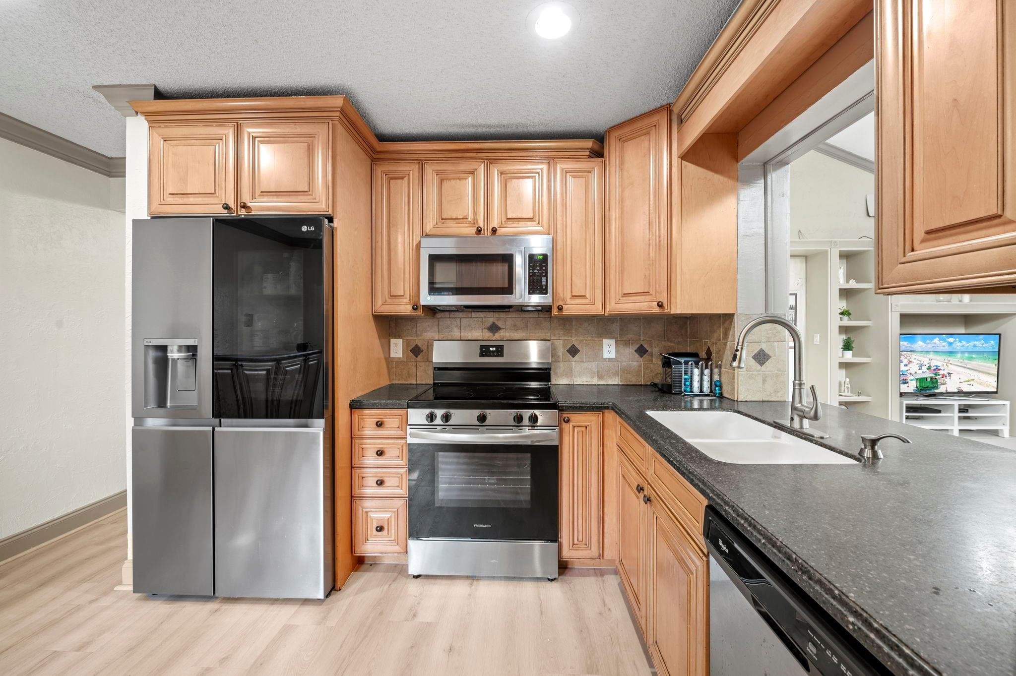 2156 Austin