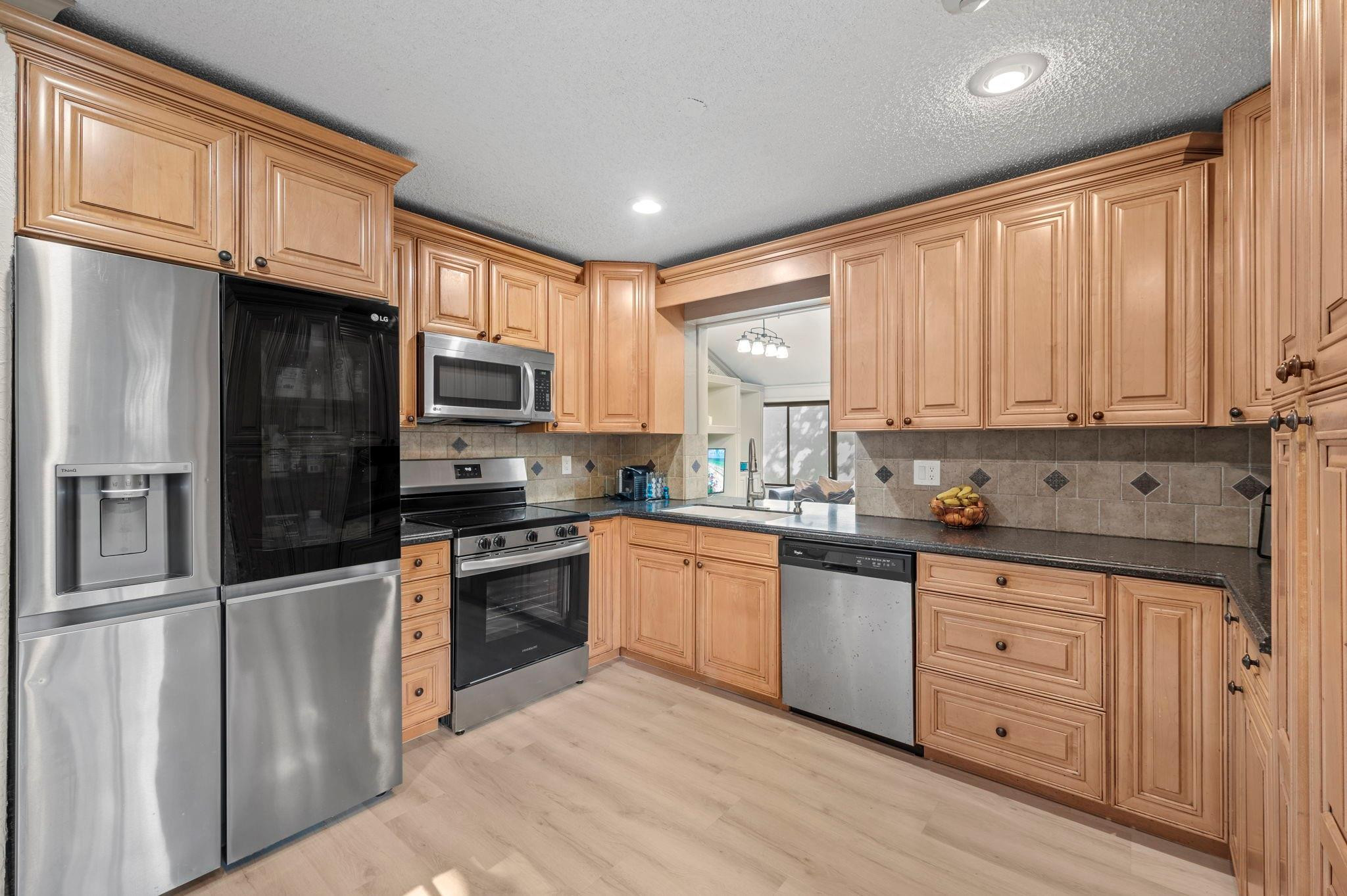 2156 Austin