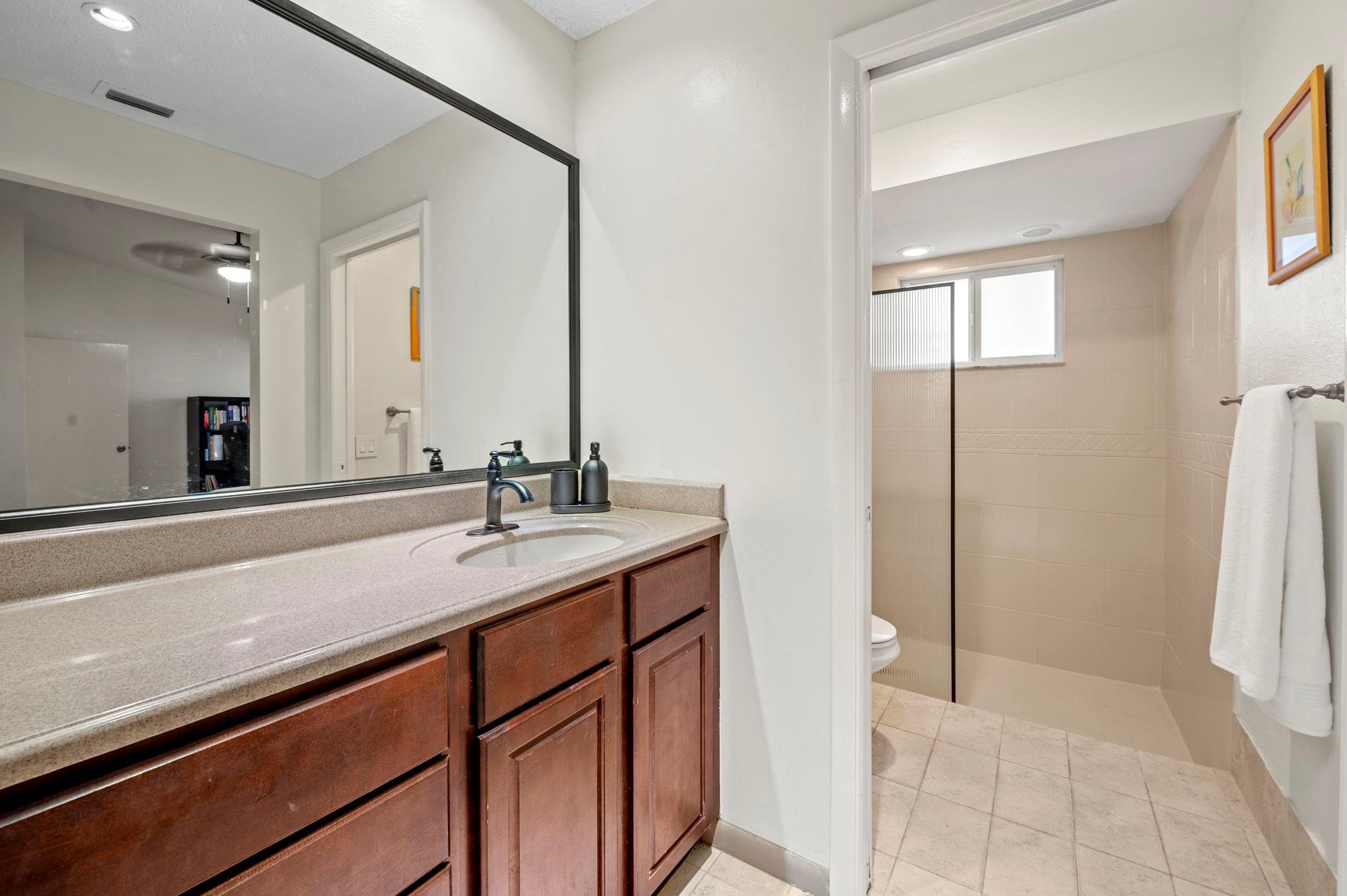2156 Austin