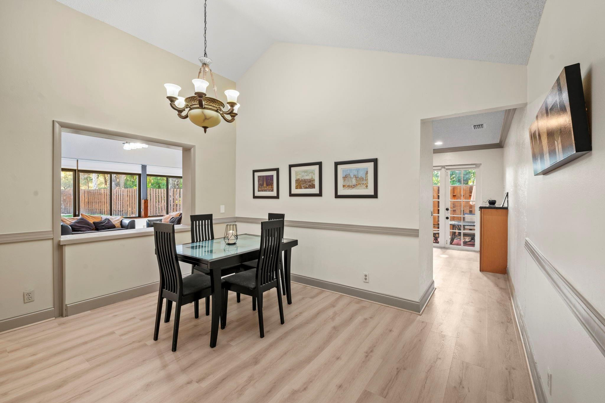 2156 Austin