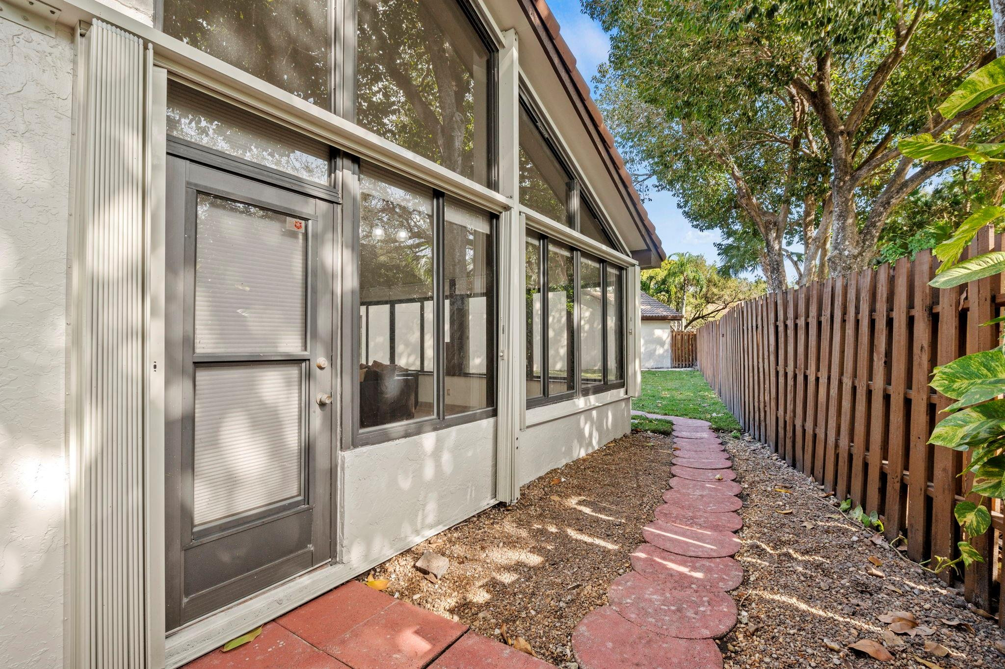 2156 Austin