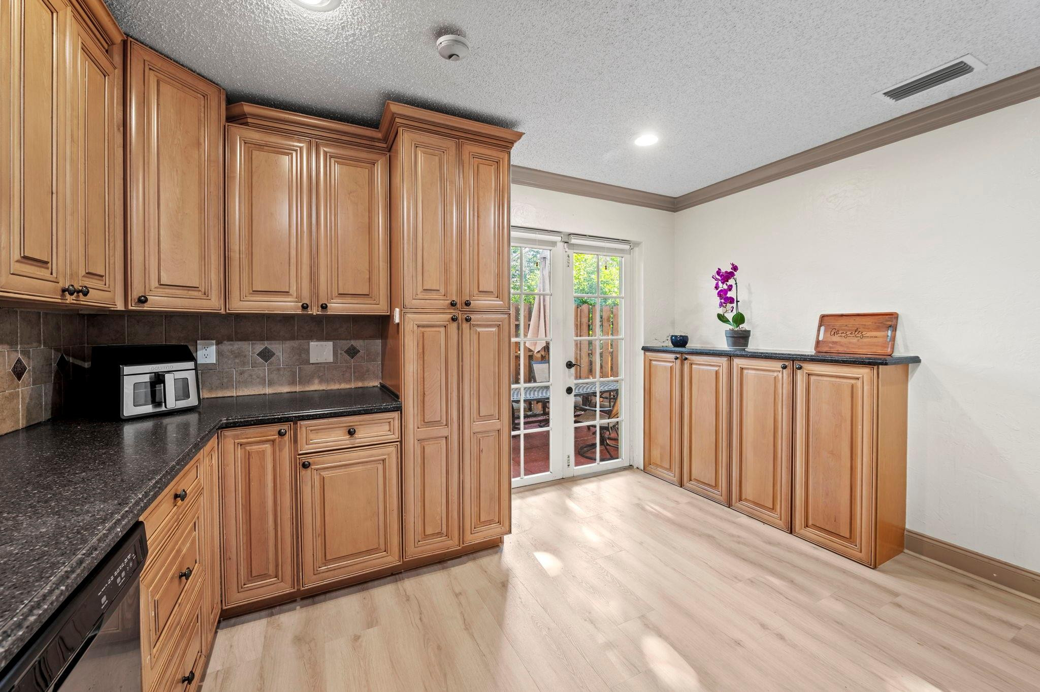 2156 Austin