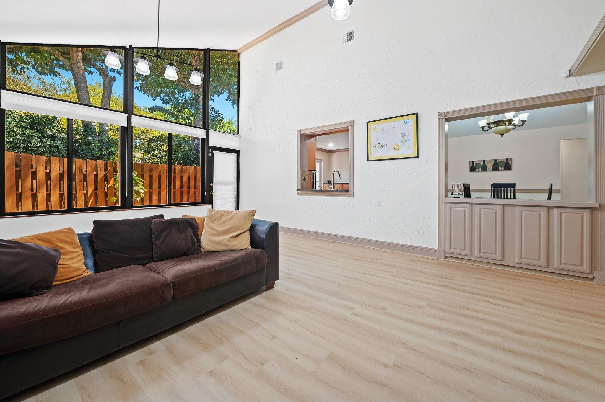 2156 Austin