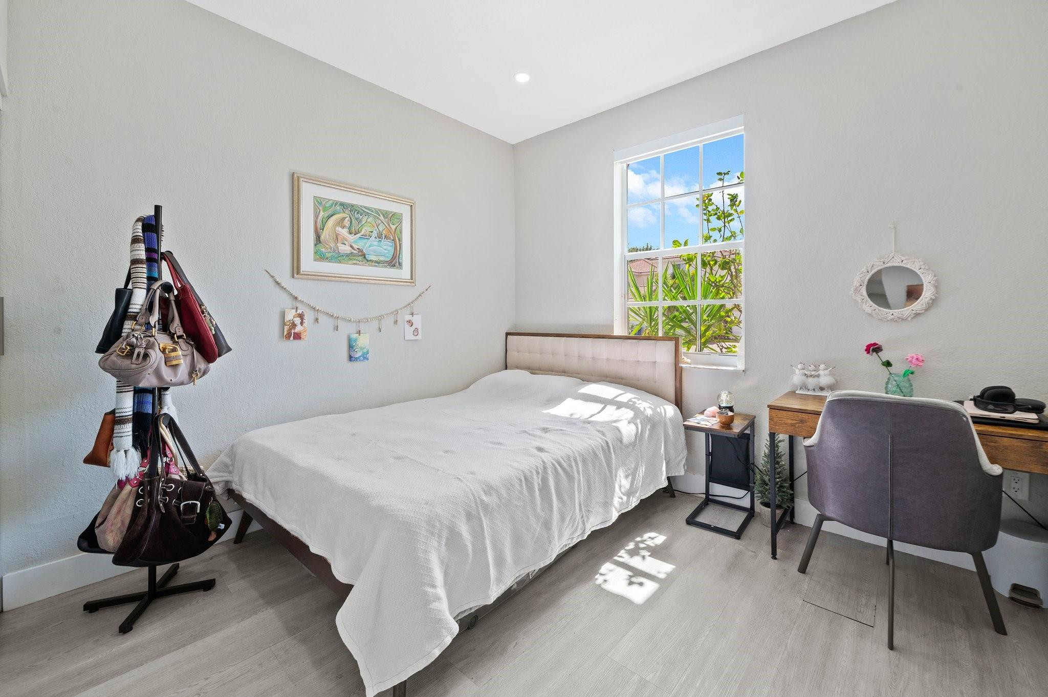 18759 SW 28th St 18759