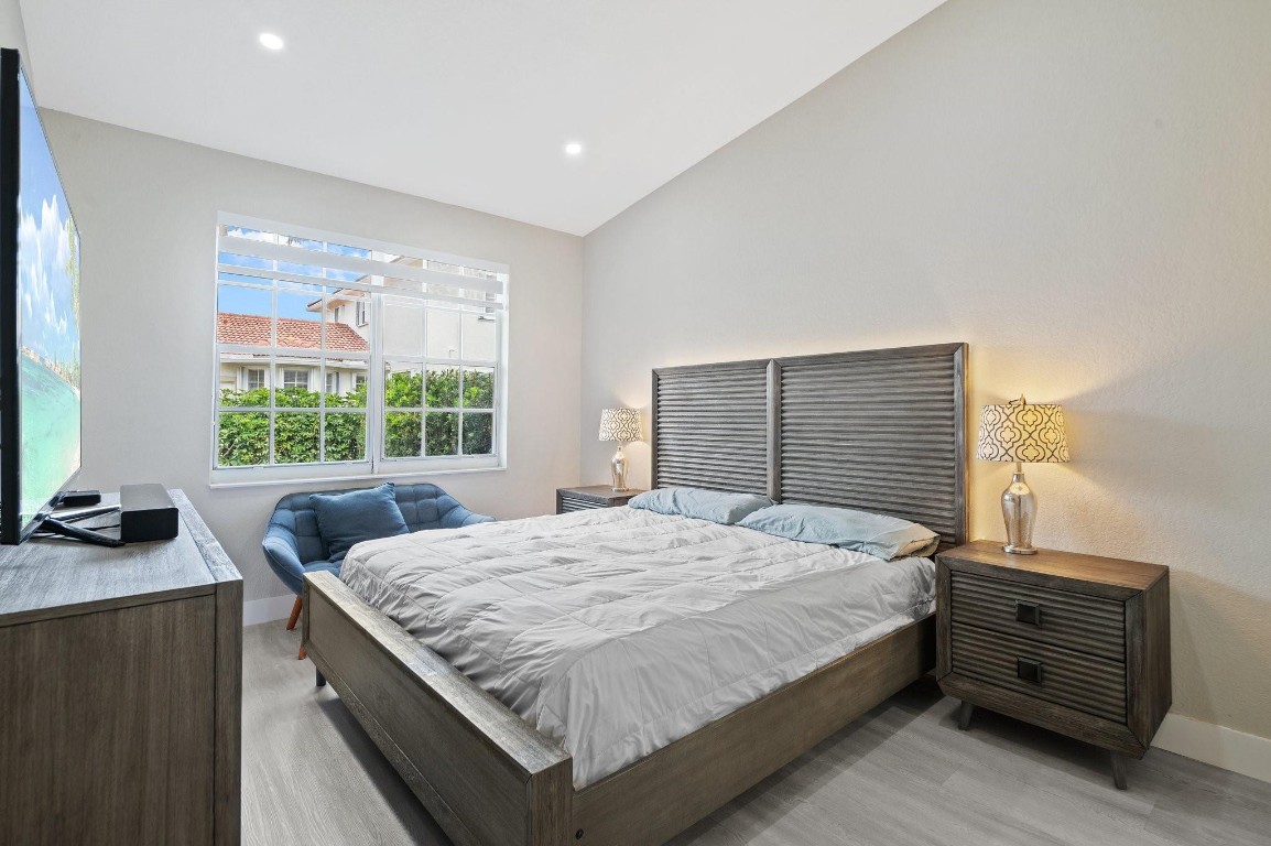 18759 SW 28th St 18759