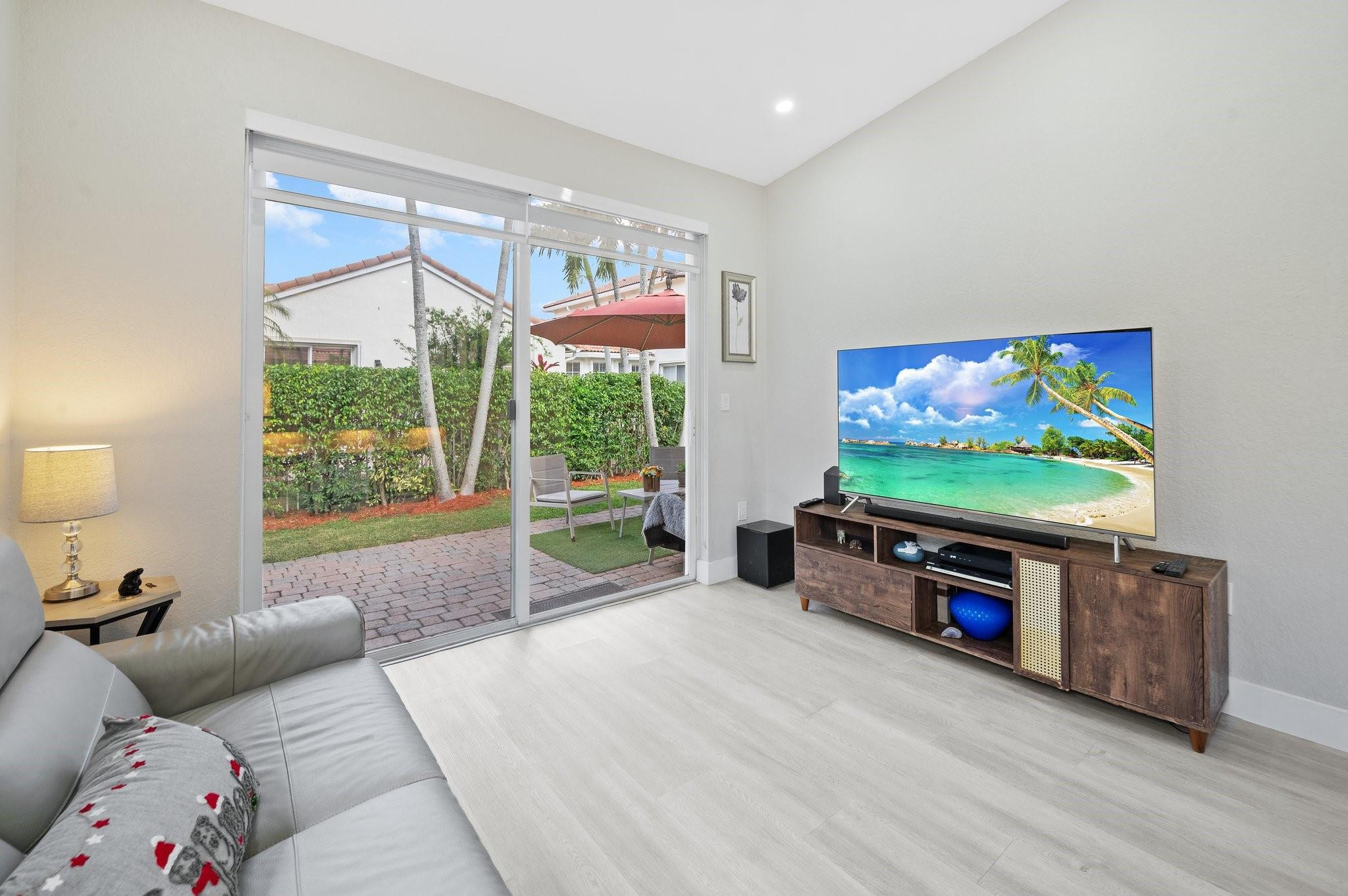 18759 SW 28th St 18759