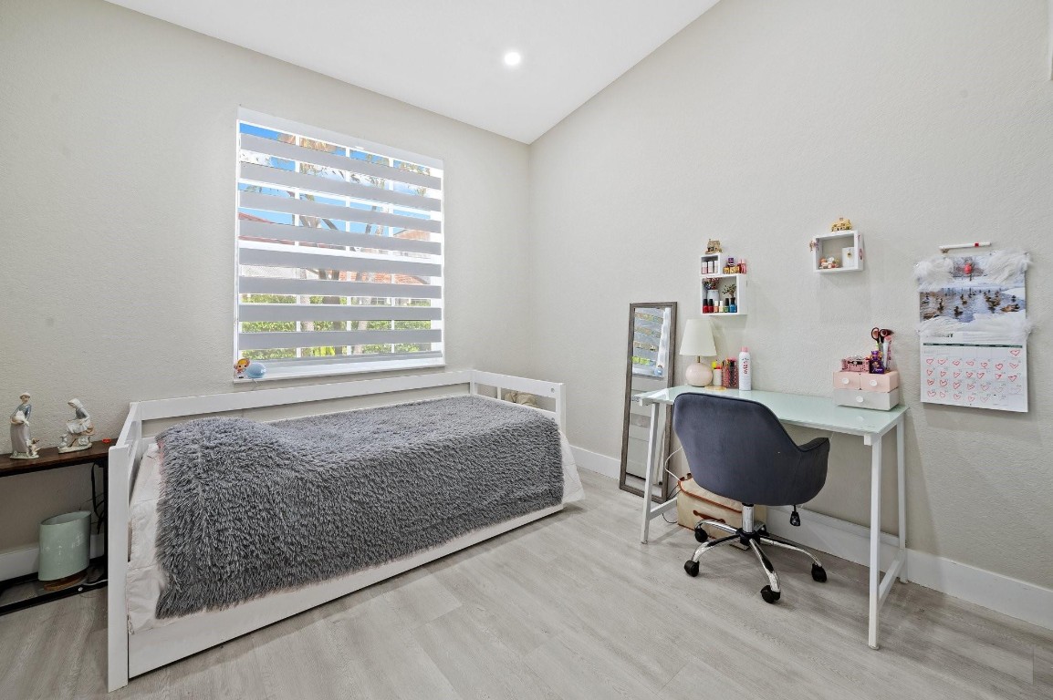 18759 SW 28th St 18759