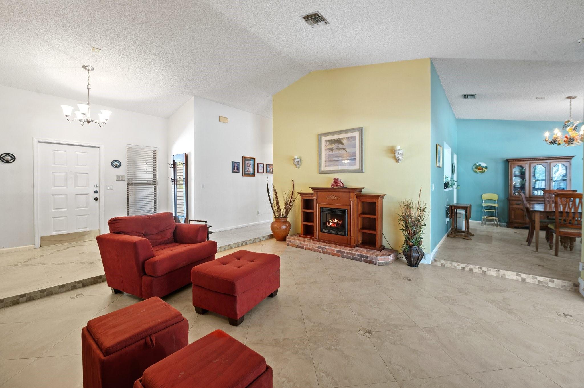 6453 Abotts Mill Ave