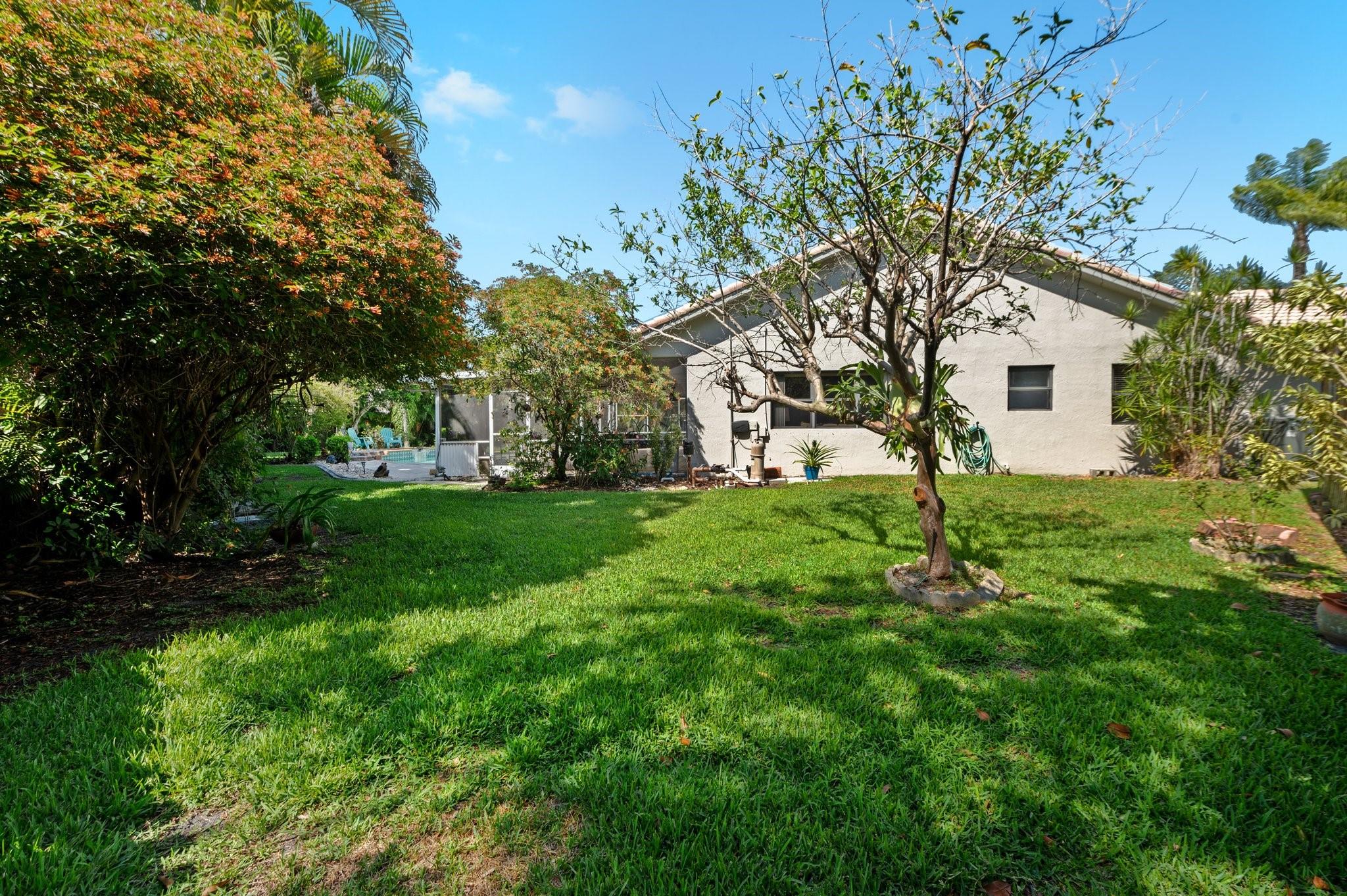 6453 Abotts Mill Ave