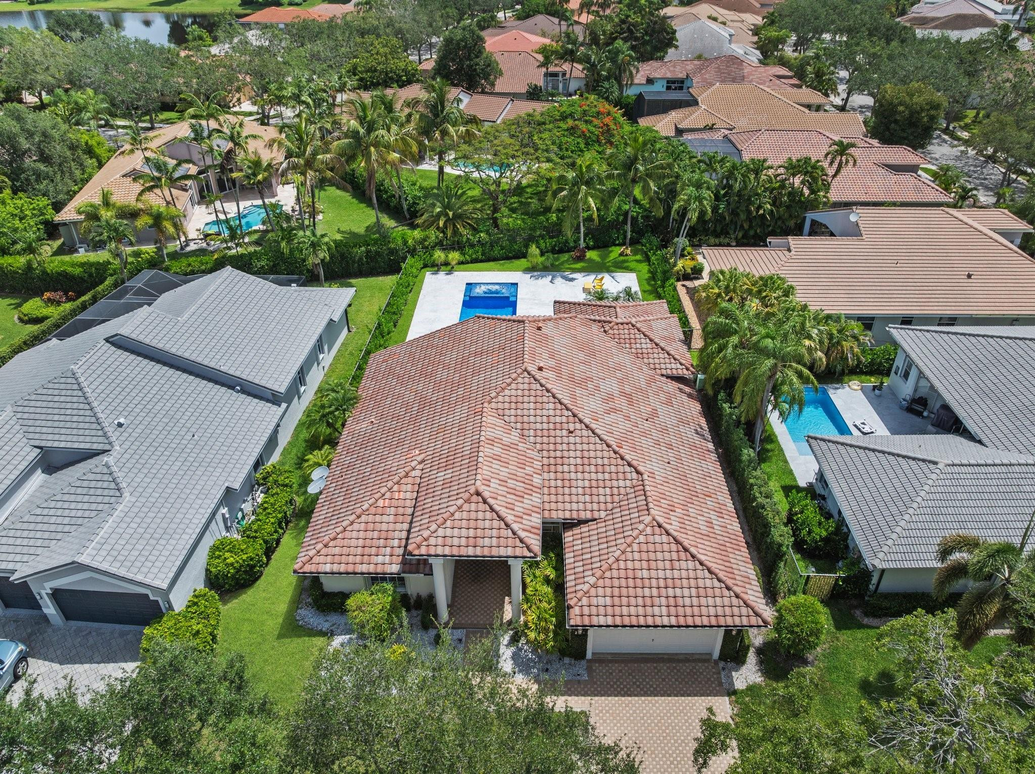 2904 Oakbrook Dr