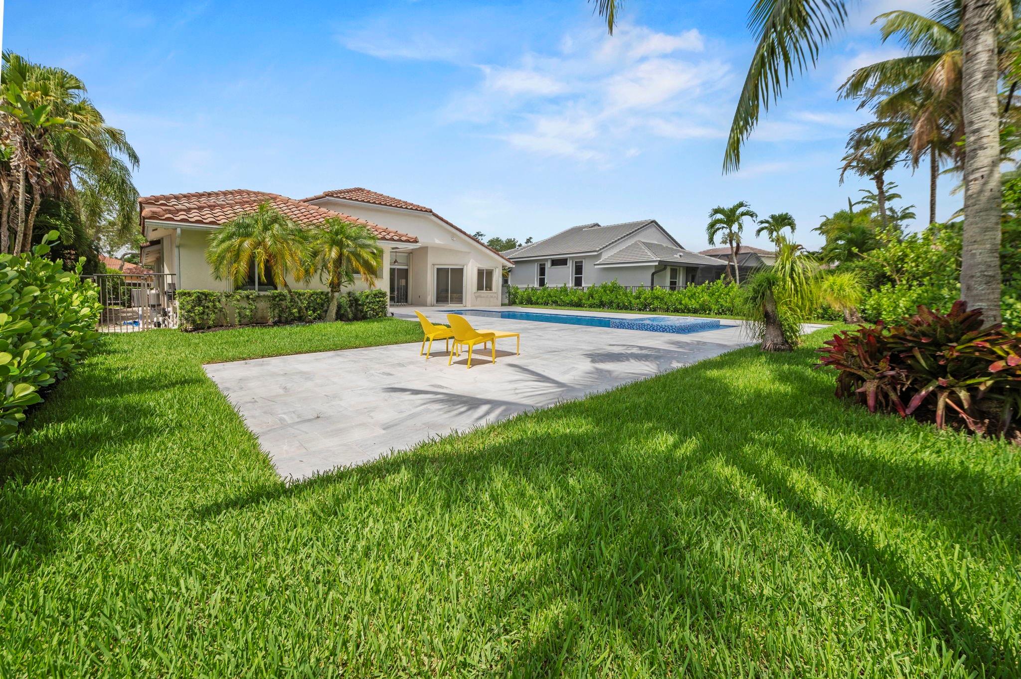 2904 Oakbrook Dr