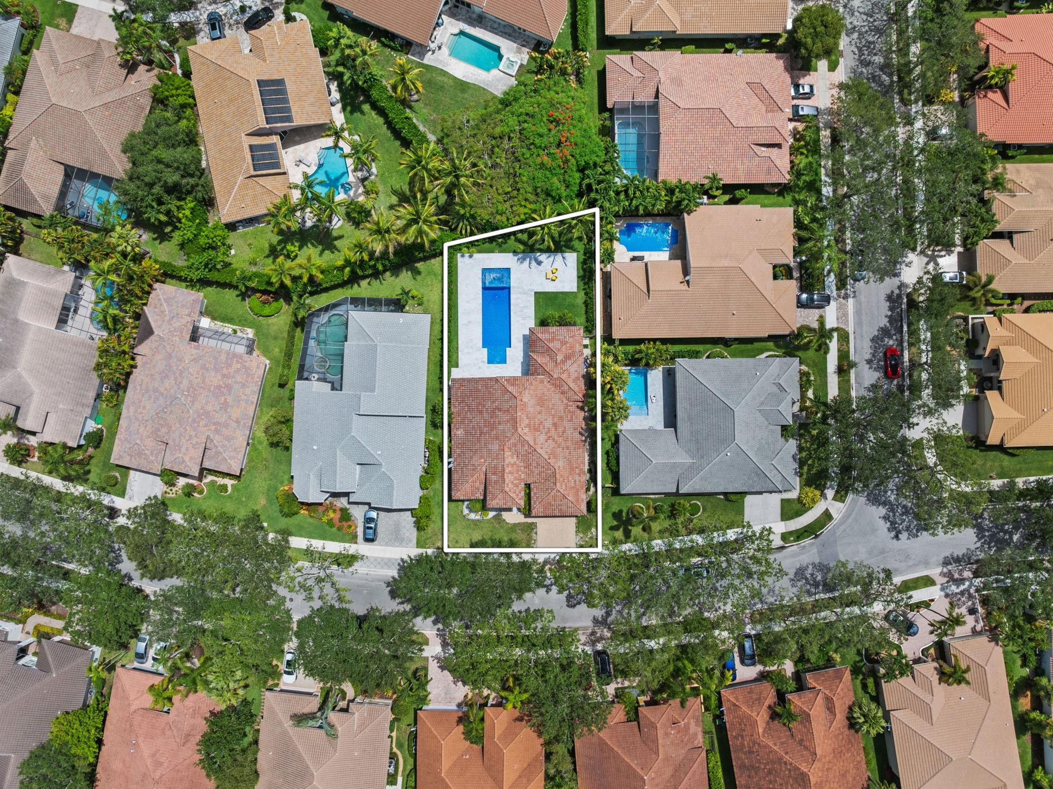 2904 Oakbrook Dr
