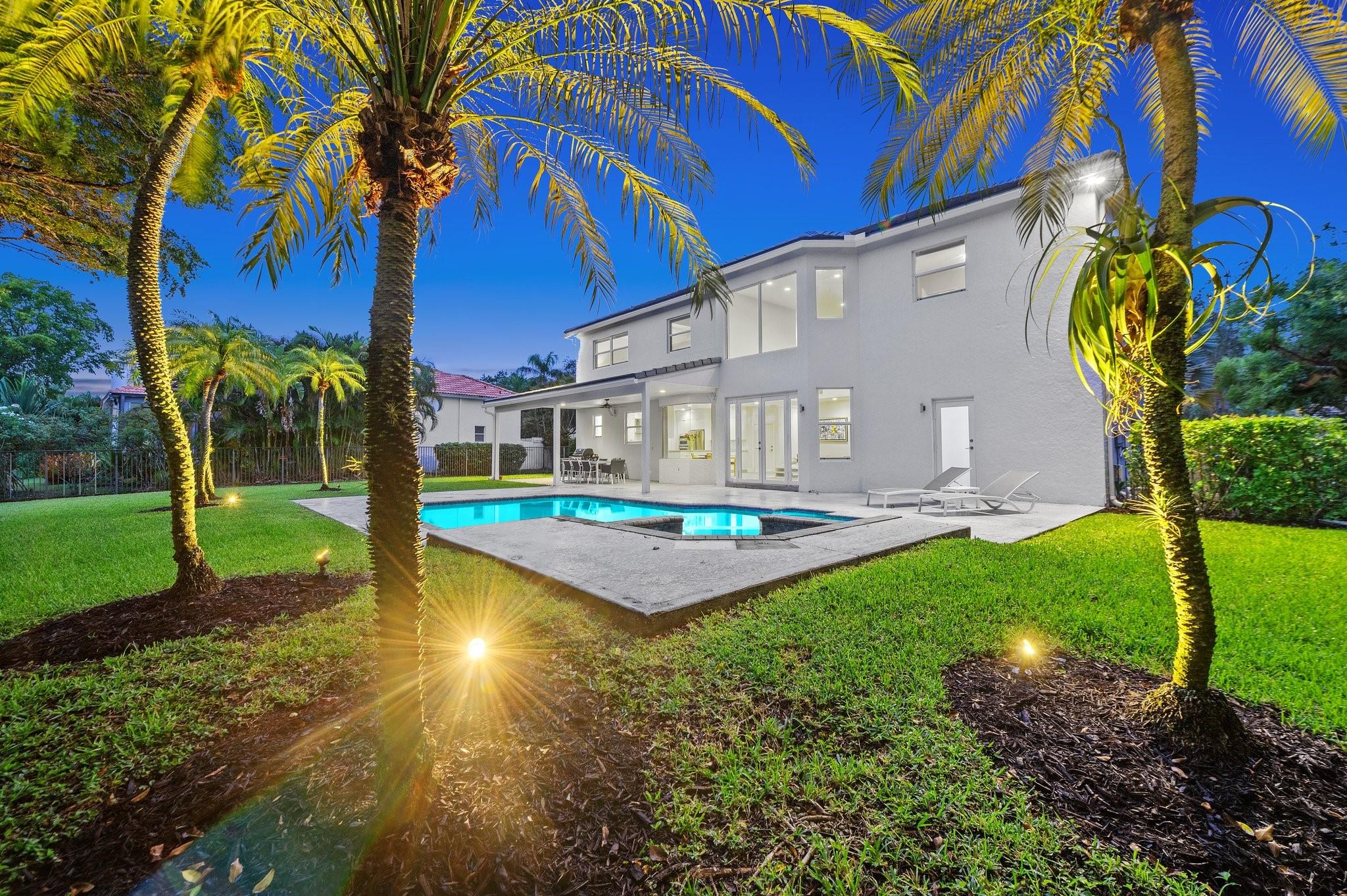 2683 Meadowood Ct