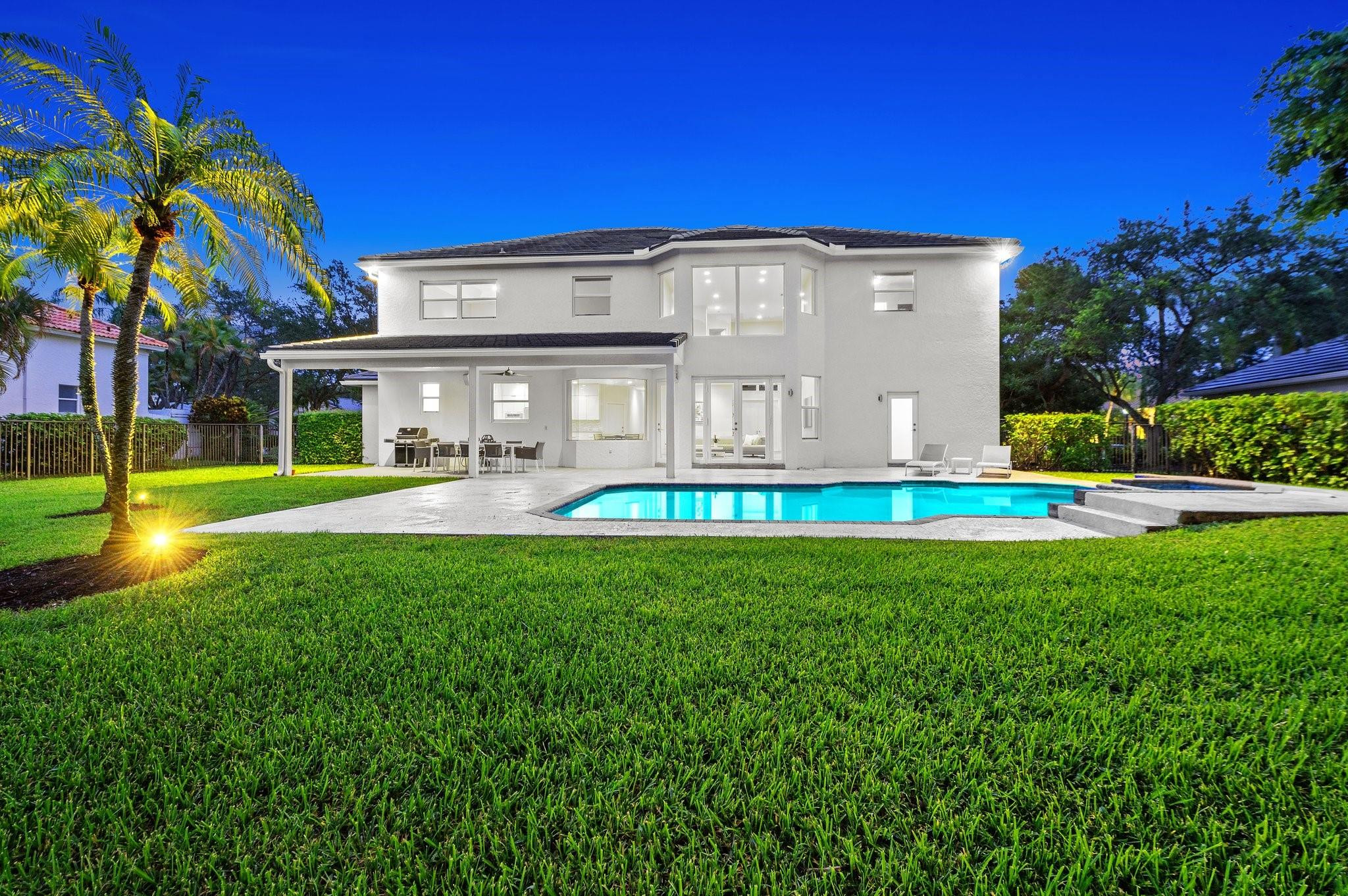 2683 Meadowood Ct