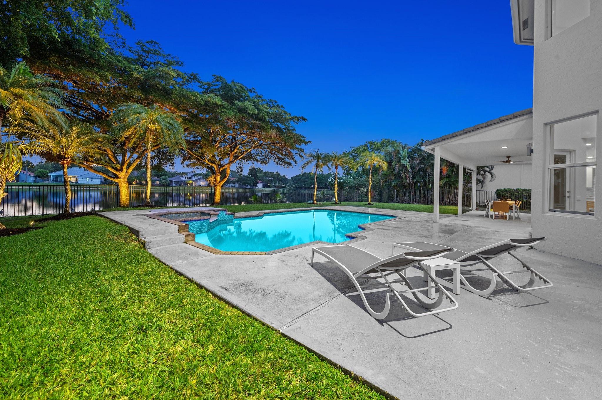 2683 Meadowood Ct