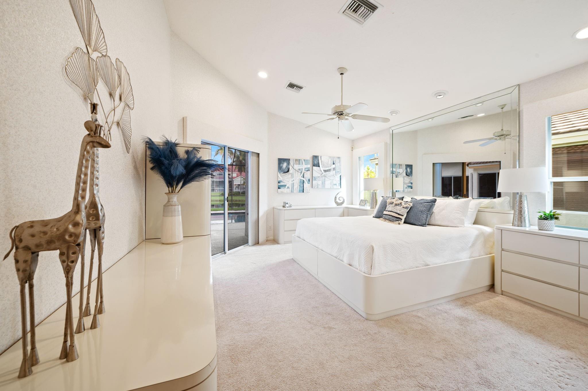 1110 Fairfax Ln