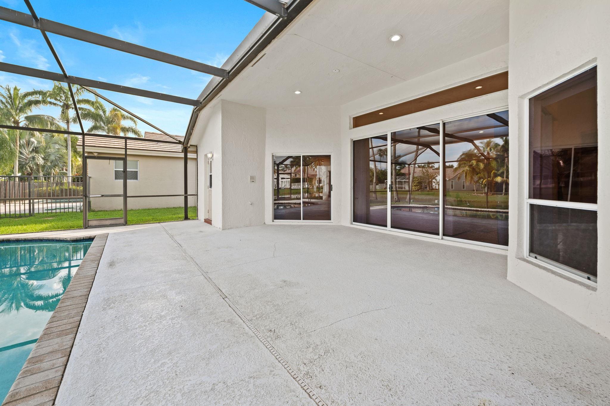 1110 Fairfax Ln