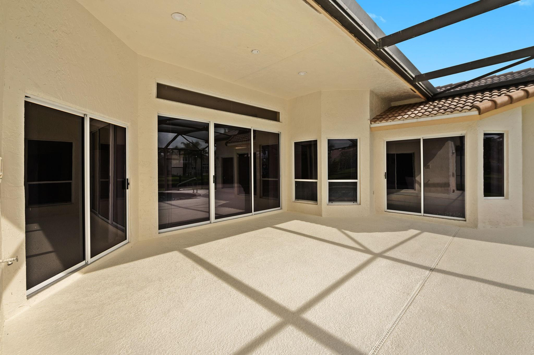 1110 Fairfax Ln