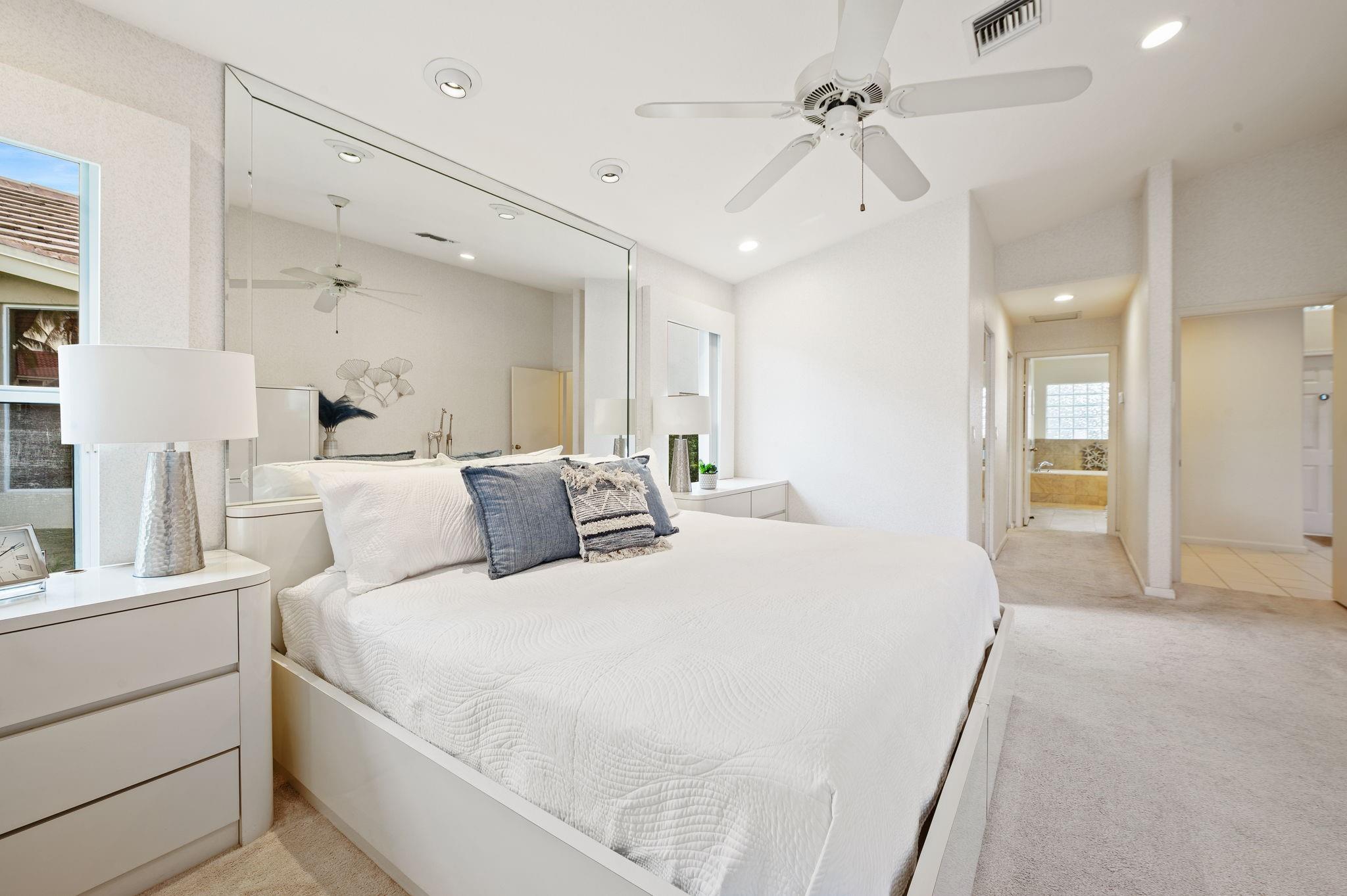 1110 Fairfax Ln