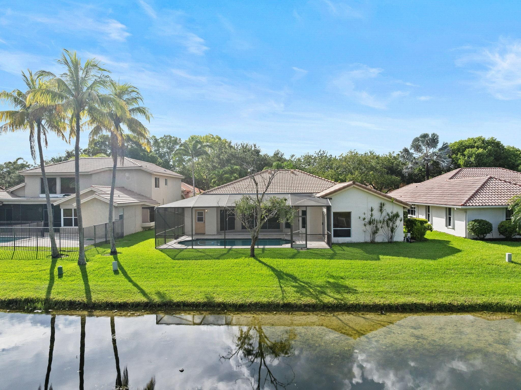 1110 Fairfax Ln