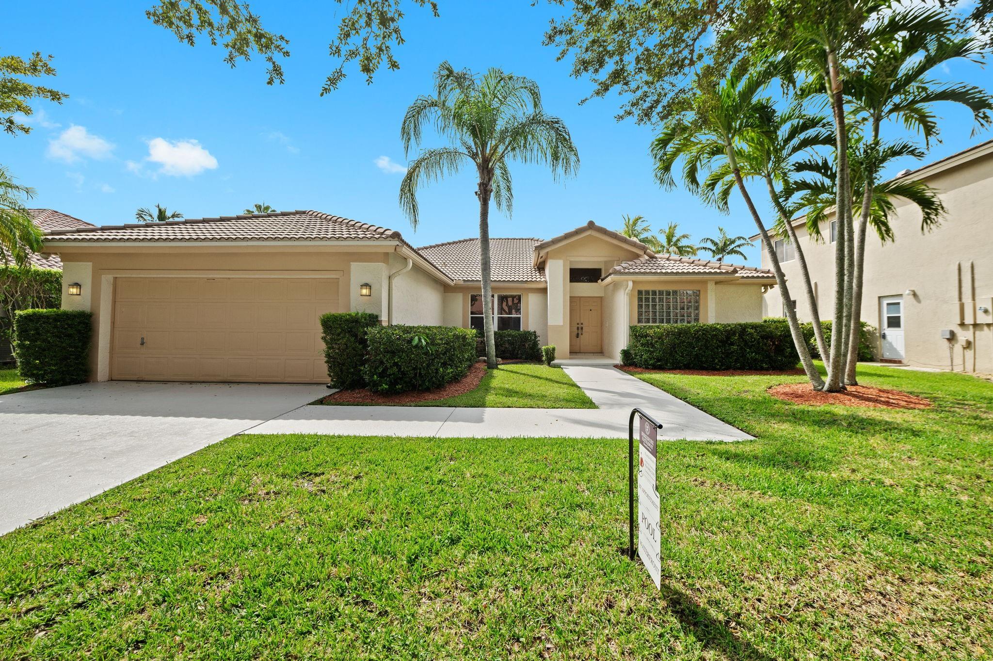 1110 Fairfax Ln