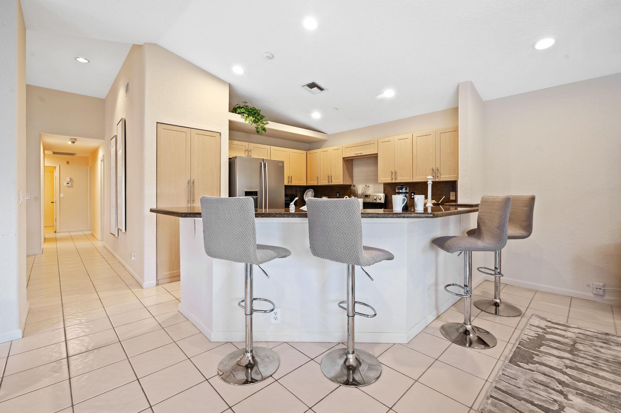 1110 Fairfax Ln