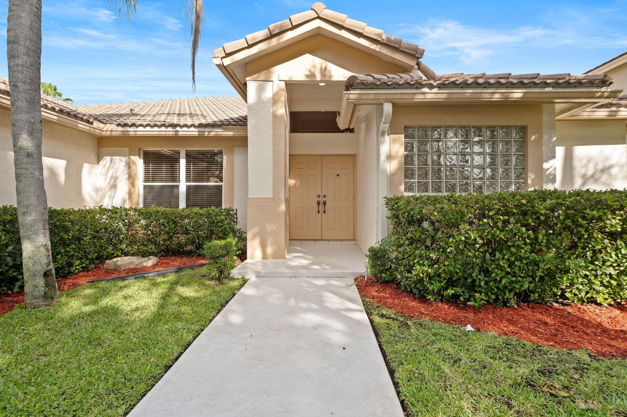1110 Fairfax Ln