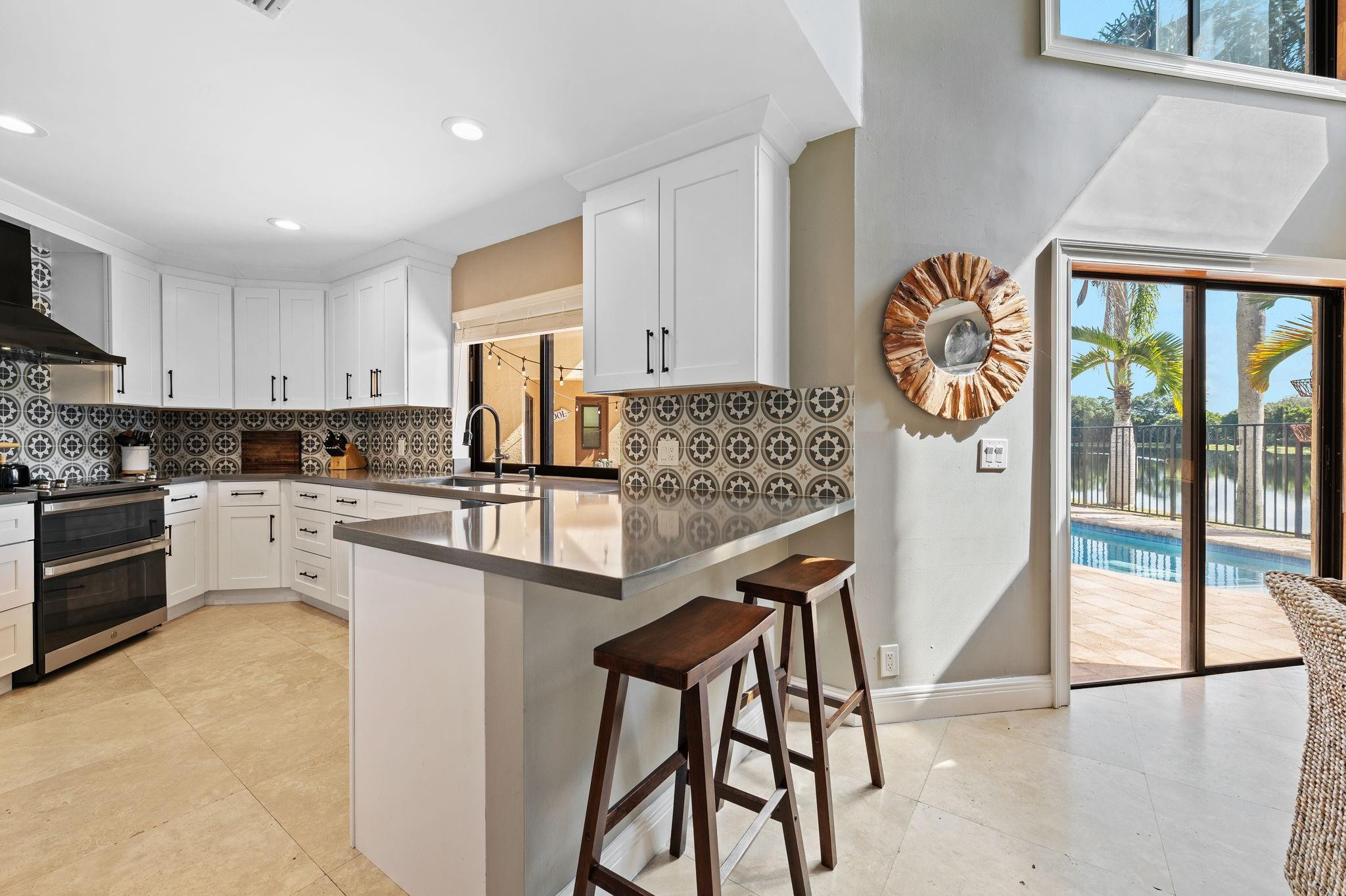 1260 Fairfax Ct
