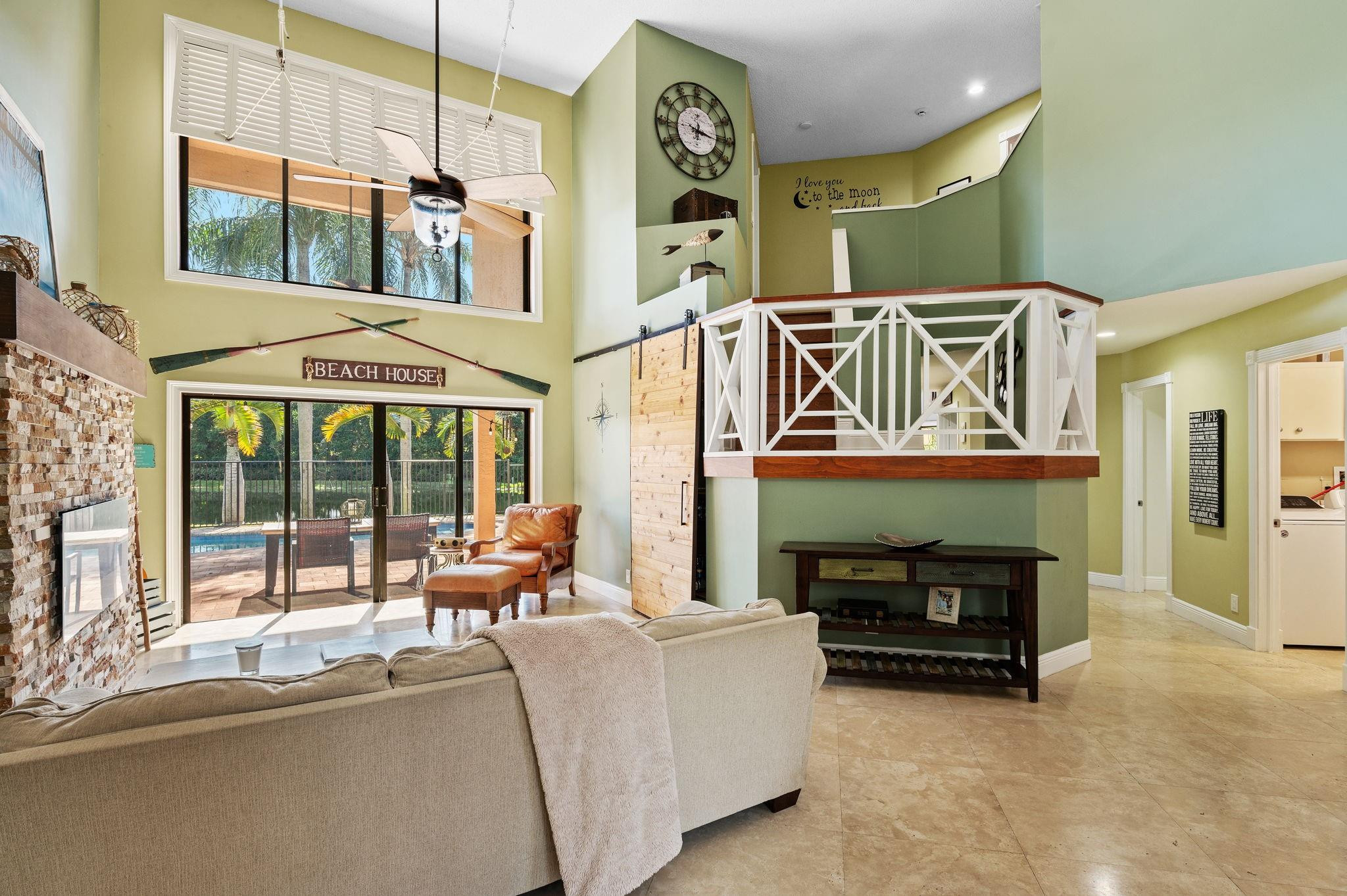 1260 Fairfax Ct
