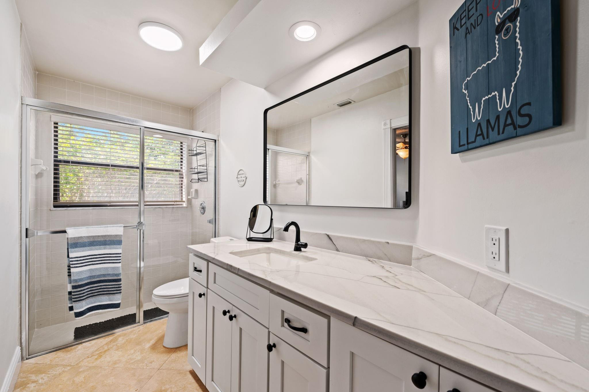 1260 Fairfax Ct