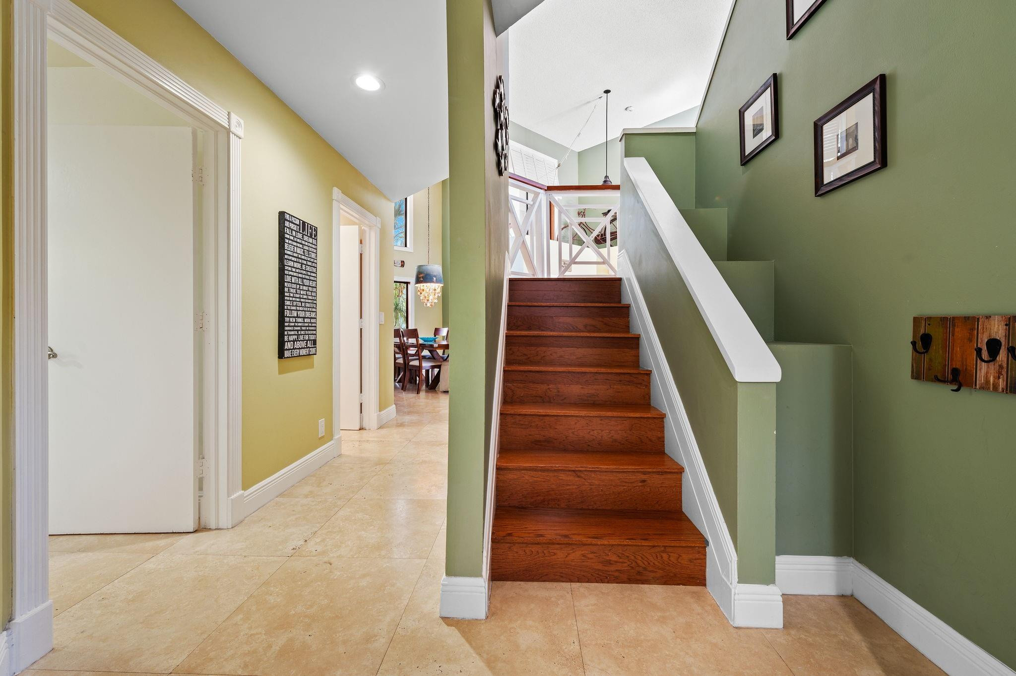 1260 Fairfax Ct