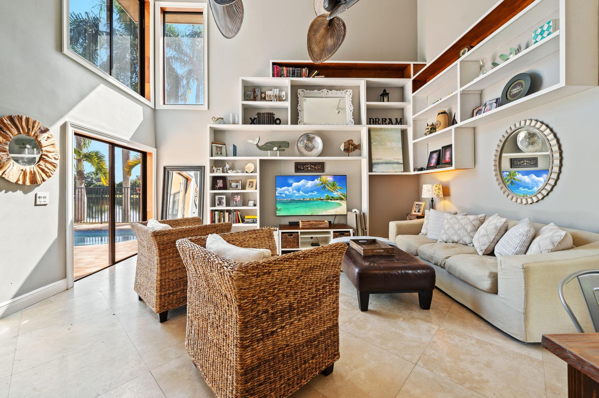 1260 Fairfax Ct