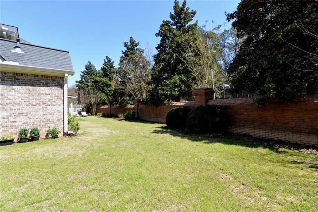 310 Windsor Gate Cove NE