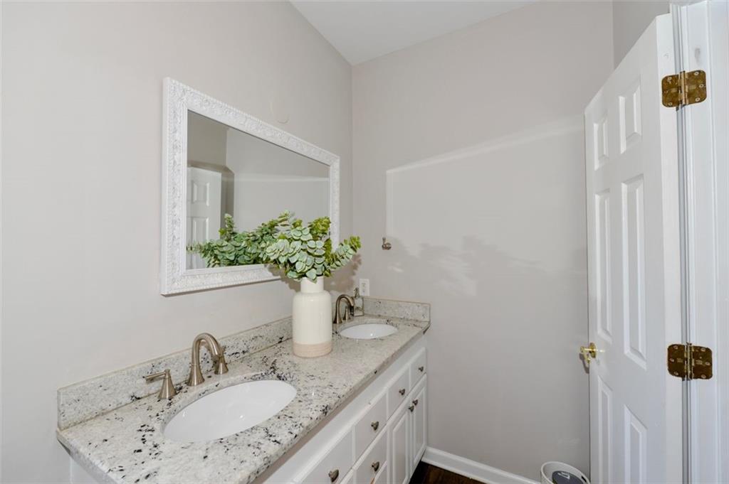 310 Windsor Gate Cove NE