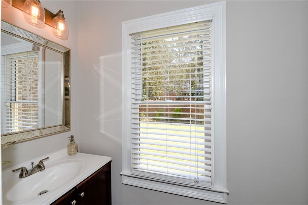 310 Windsor Gate Cove NE