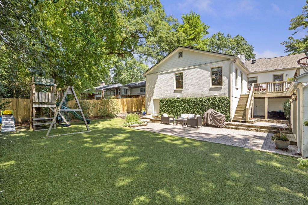 225 Midvale Drive NE