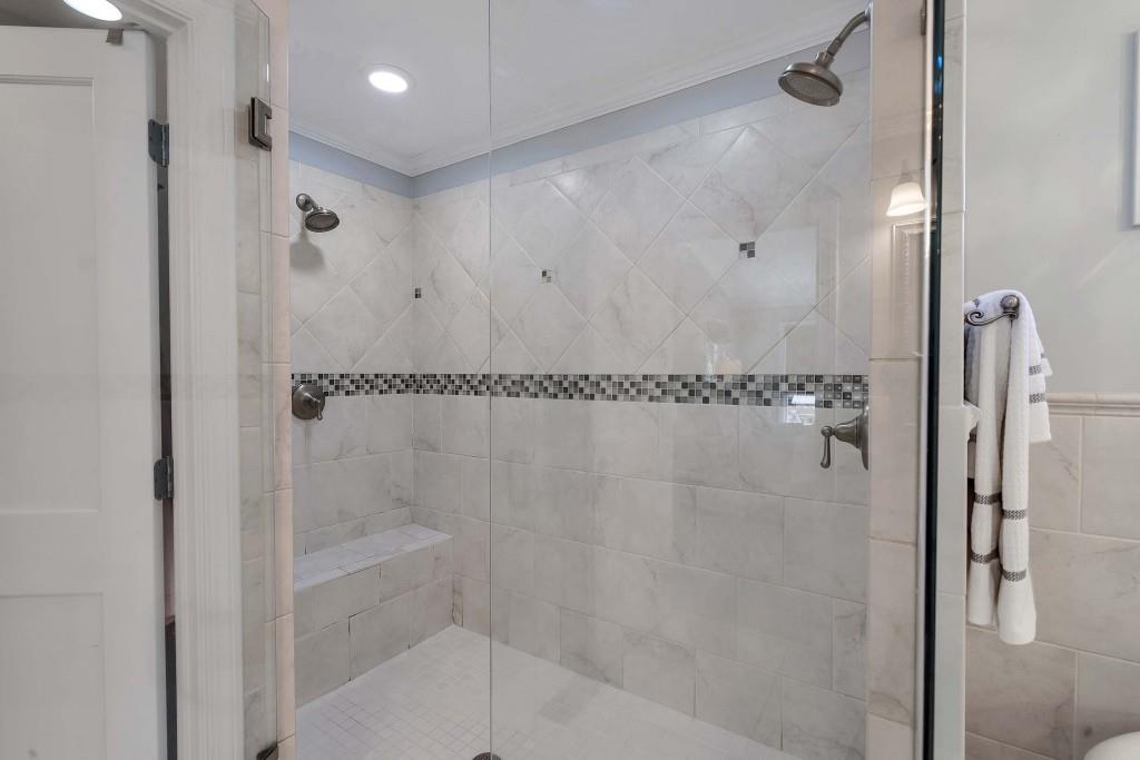225 Midvale Drive NE