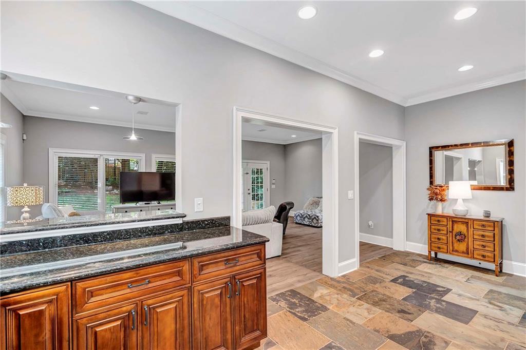 21 Cliftwood Drive NE