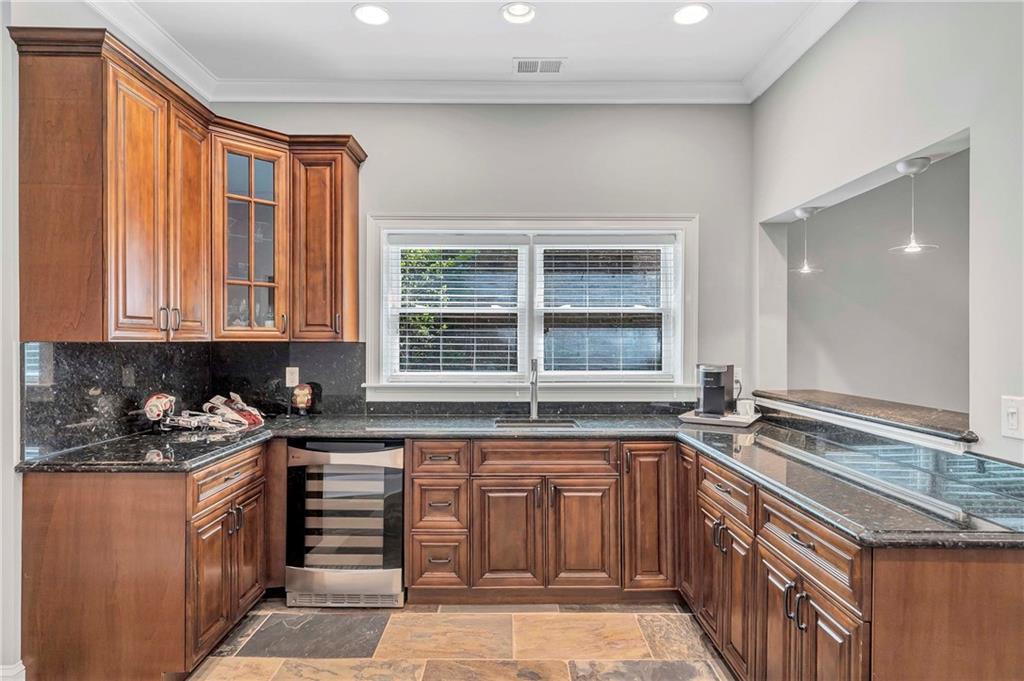 21 Cliftwood Drive NE