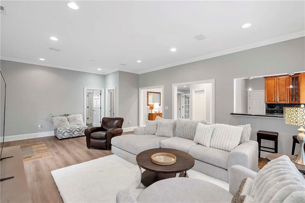21 Cliftwood Drive NE