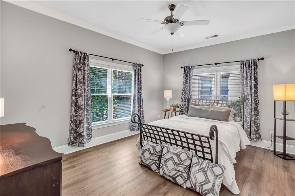 21 Cliftwood Drive NE