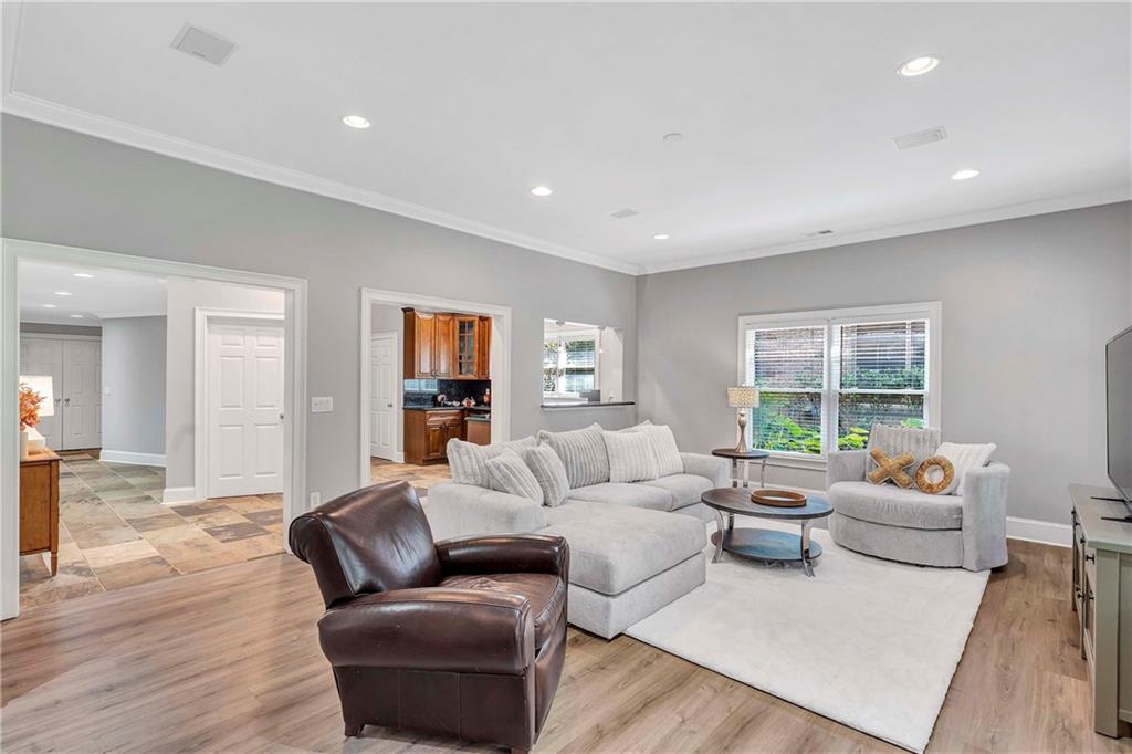 21 Cliftwood Drive NE