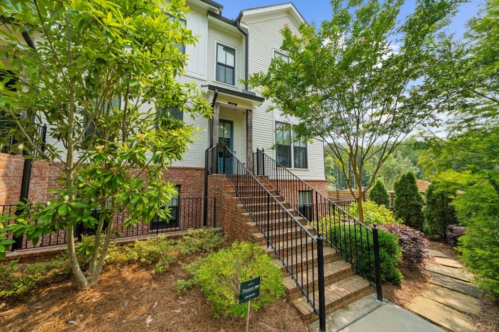 219 Phillips Ln