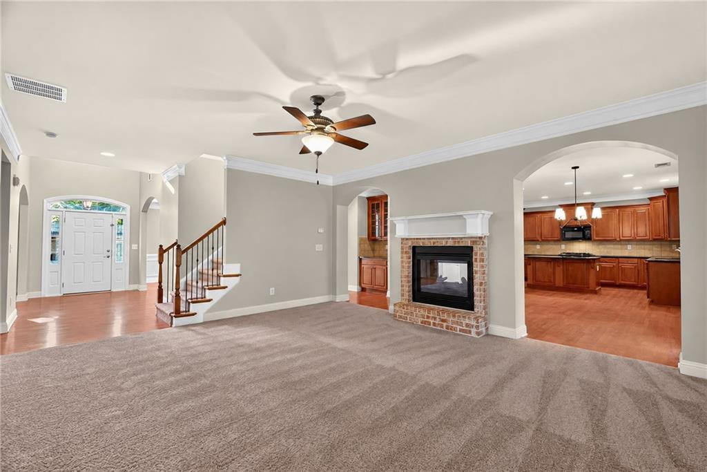 2035 Manor View