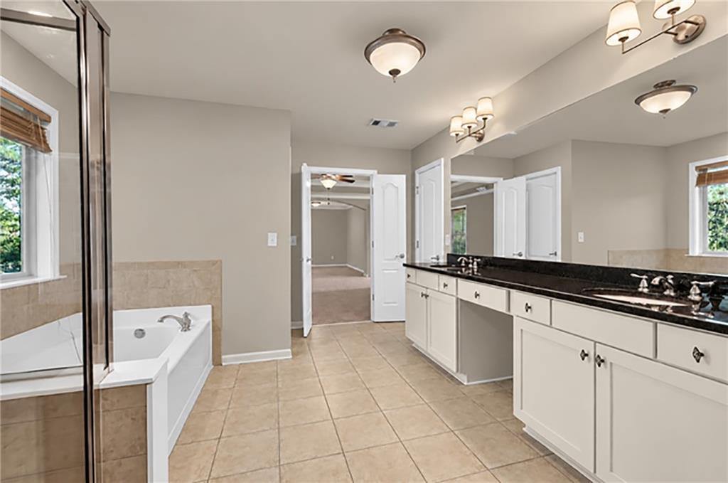 2035 Manor View