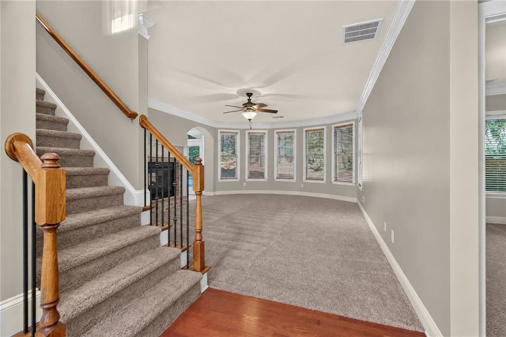 2035 Manor View