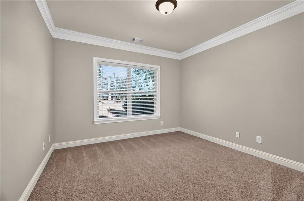 2035 Manor View