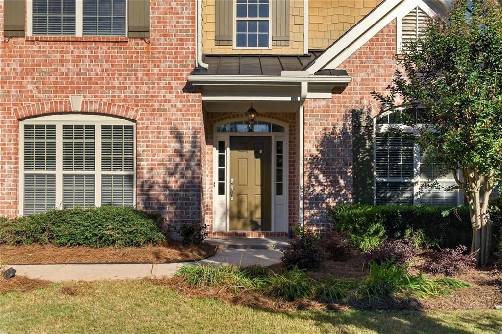 2035 Manor View